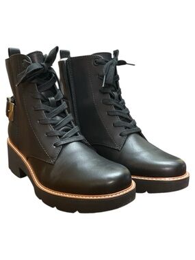 #10 Womens Naturalizer Cabaret Ankle Boots